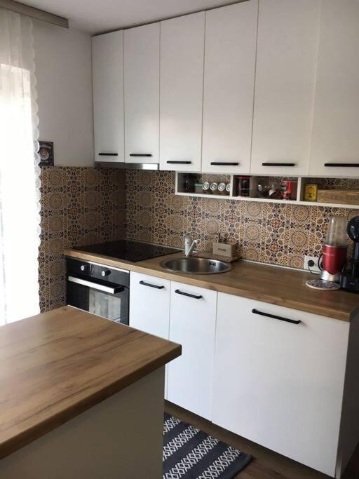 Cozy And Charming Apt. Sarajevo Apartment Ngoại thất bức ảnh