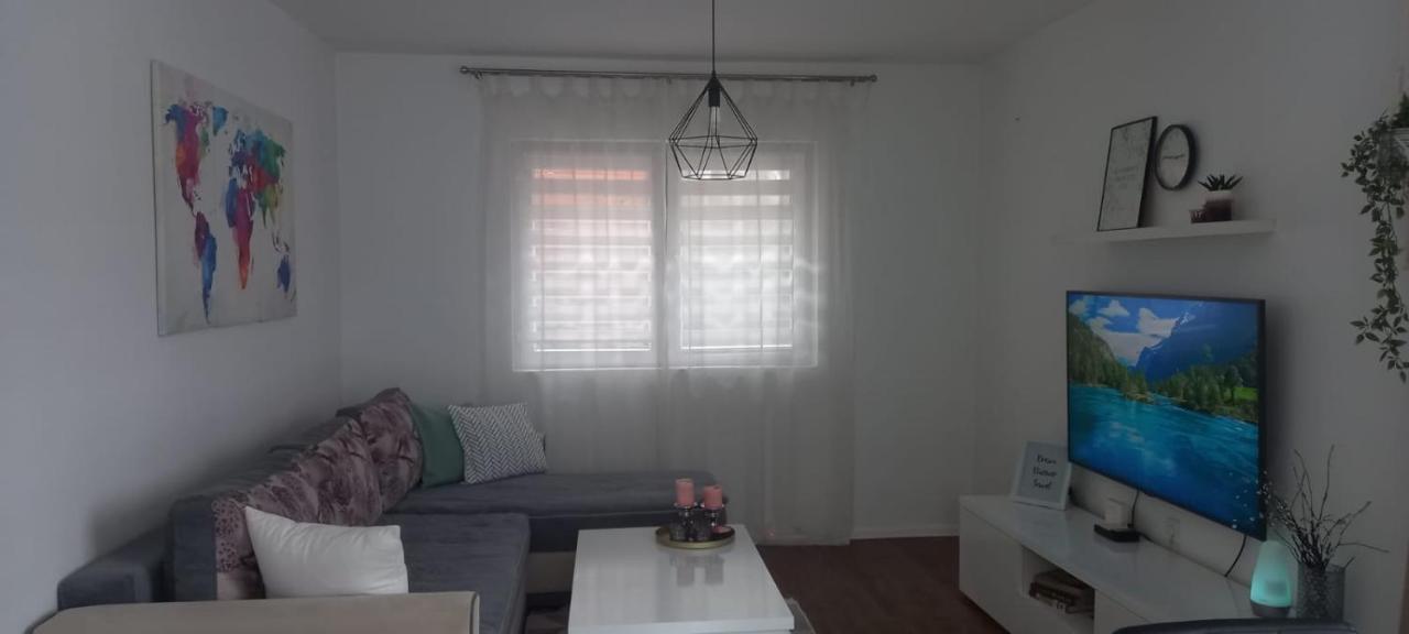 Cozy And Charming Apt. Sarajevo Apartment Ngoại thất bức ảnh