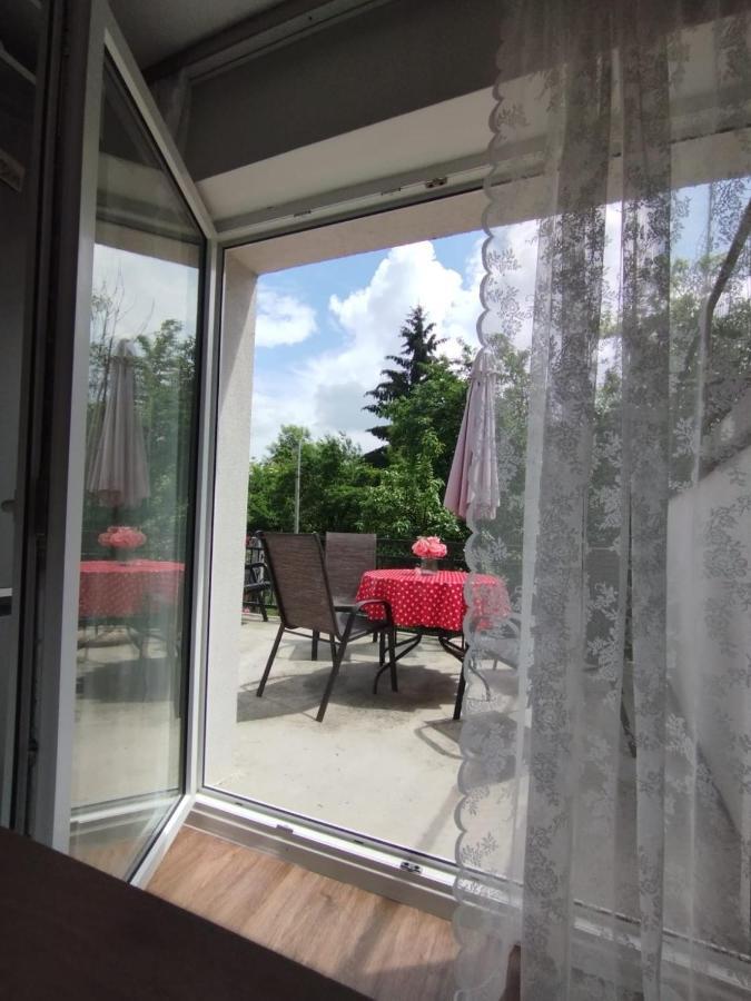 Cozy And Charming Apt. Sarajevo Apartment Ngoại thất bức ảnh